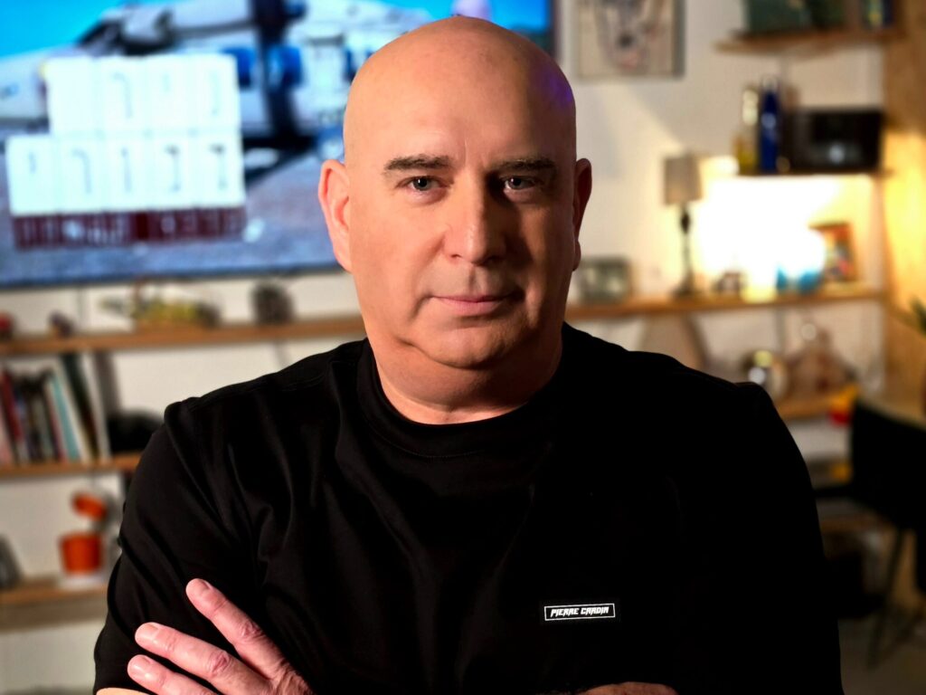 ניר דבורי